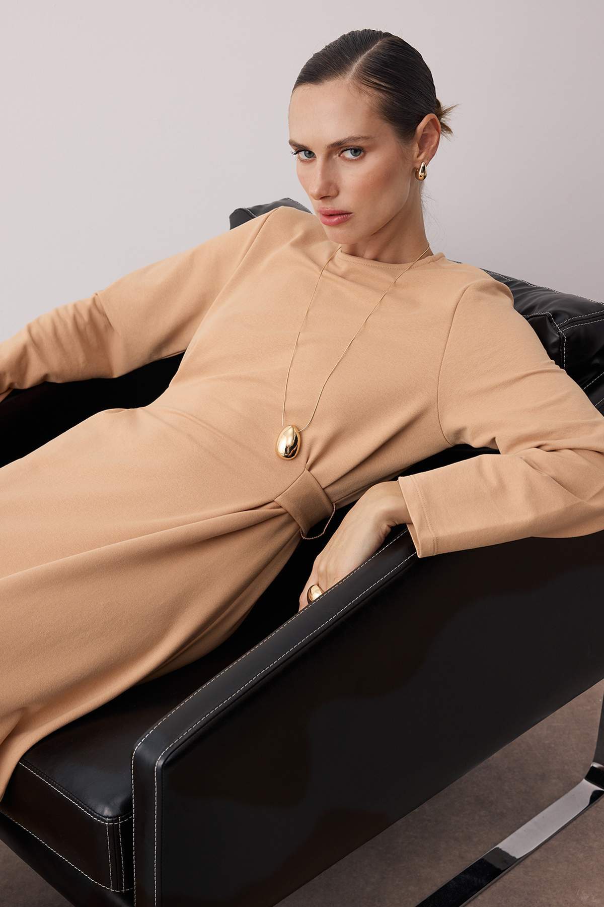 Braunes, einfarbiges, langes, lässiges A-Linien-Maxikleid mit Hijab-Schnitt für Damen