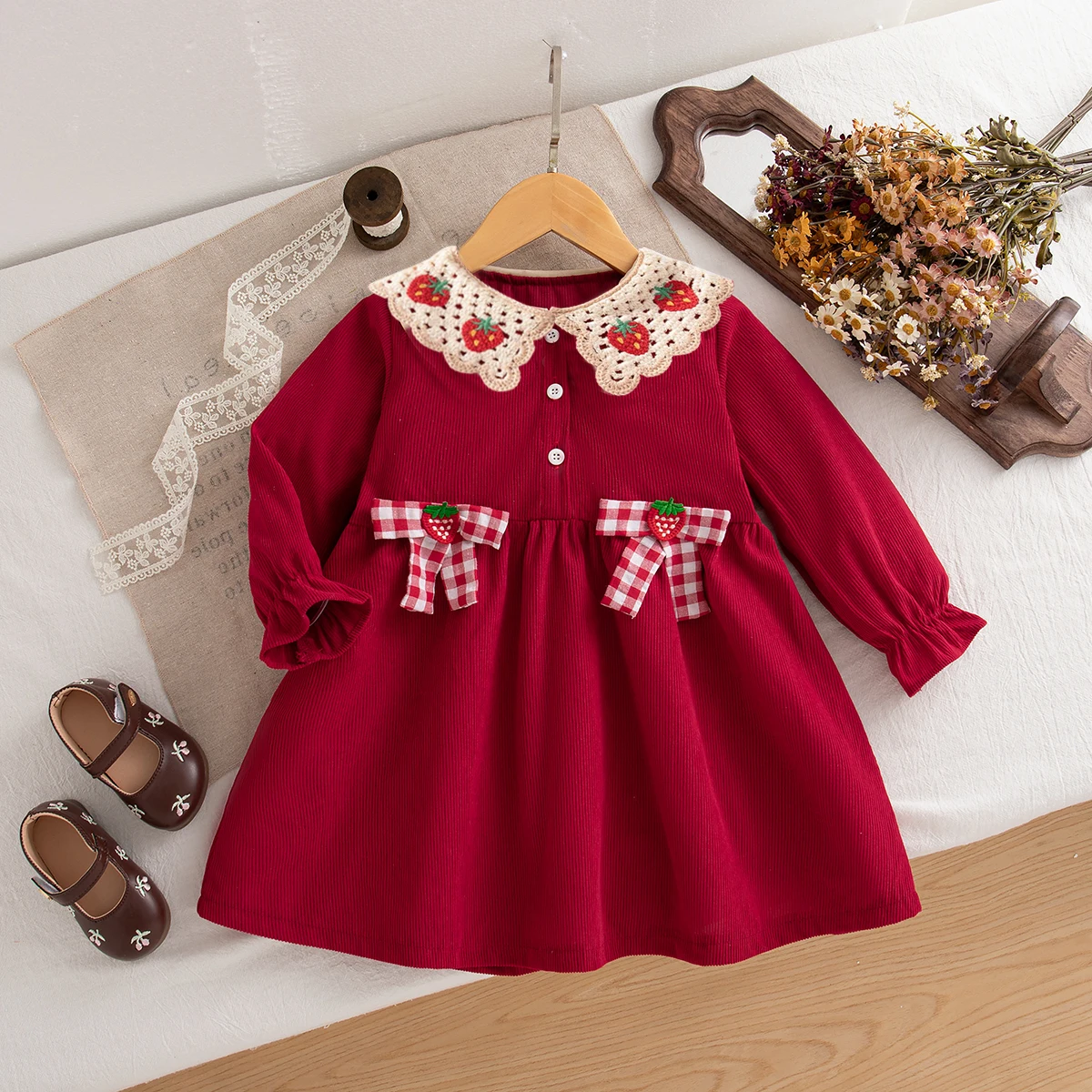 Herbstliches neues rotes Erdbeer-Babykleid, Weihnachtsfeiern, Kinderkleidung, geeignet für Babys im Alter von 6 Monaten bis 3 Jahren Image