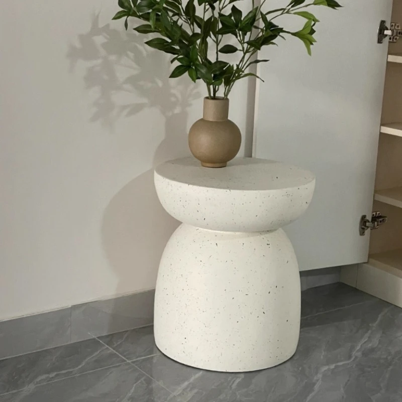 Skandinavischer Designer-Beistelltisch Kleiner Runder Couchtisch Ins-Endtisch für Wohnzimmer Minimalistische Moderne Möbel für Ferienwohnungen Image