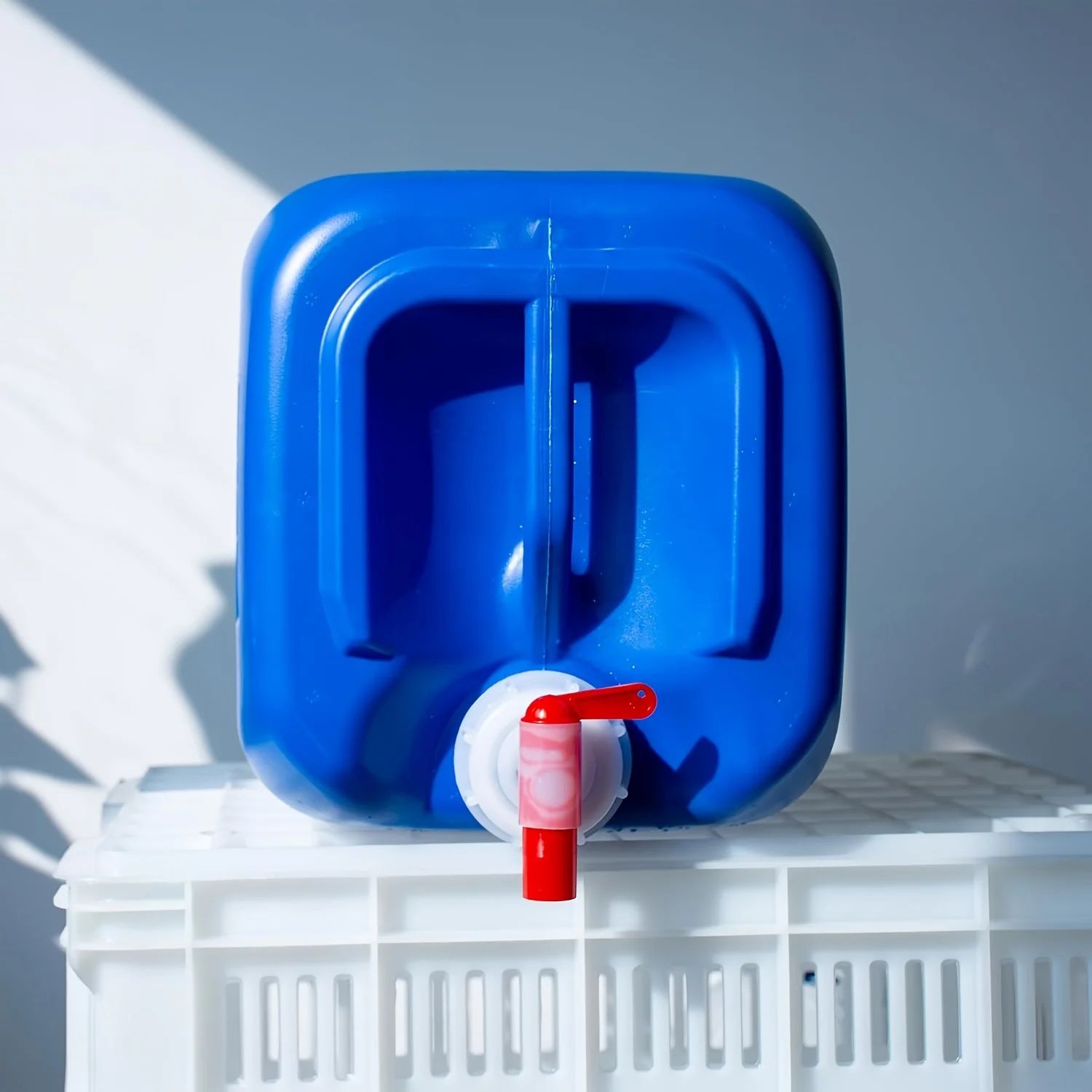 Plastic Garden Faucet For Nutrient Tanks DN40 Irrigation Tap Plastic Garden Faucet For Nutrient Tanks DN40 Irrigation Tap