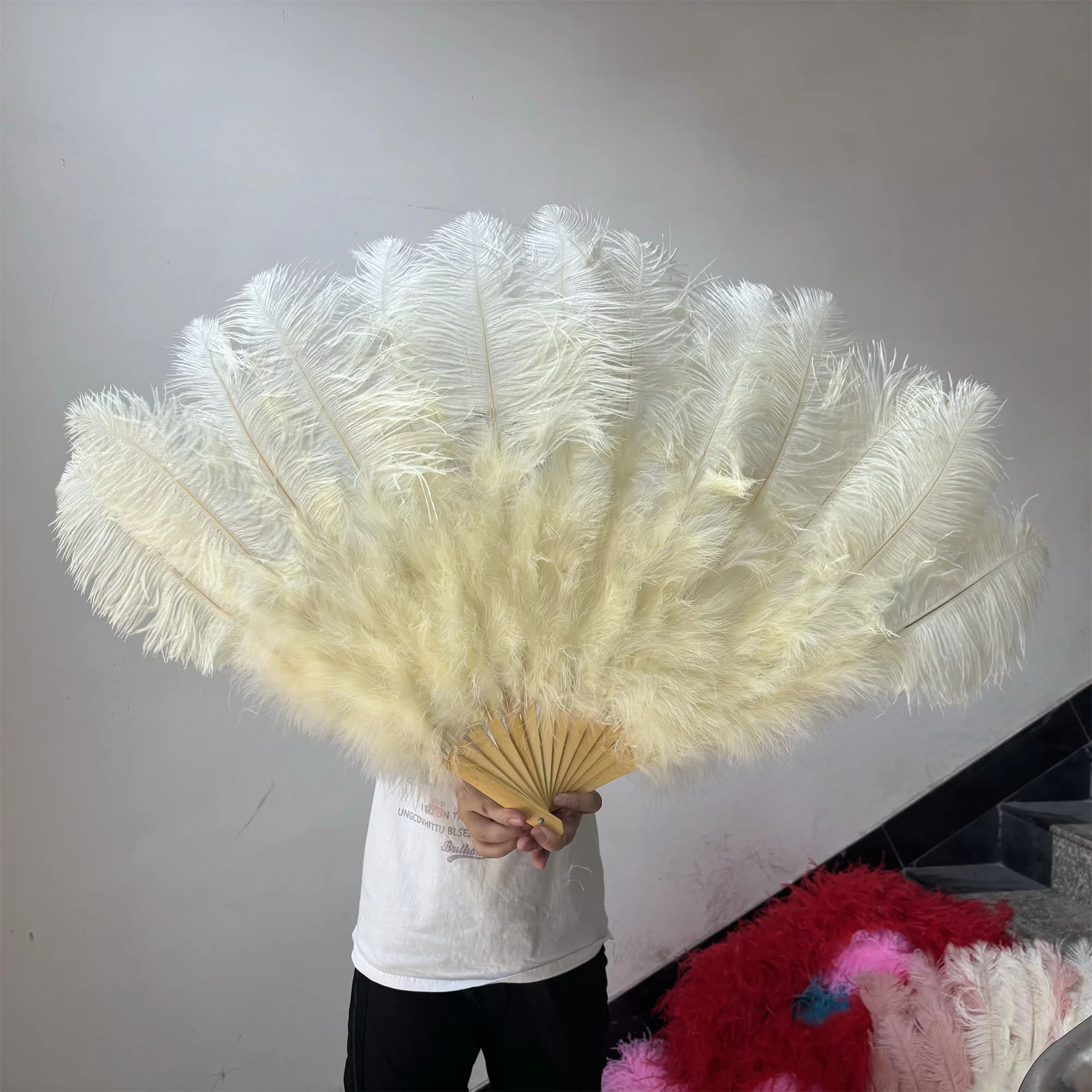 Luxury Ostrich Feather Fan Large Folding Dance Fan For Performance And Events 6 39.37 In 1pcs 51.18 In 1pcs