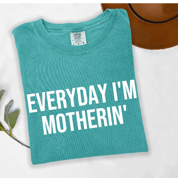 Everyday I Am Motherin Shirt Funny Mom Life Graphic Tee Trendy Minimal Outfit red l sweatshirt