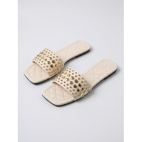 Grüne, mit Nieten besetzte Damen-Sandalen – lässige, flache Zehensandalen für den Strand im Sommerurlaub Image