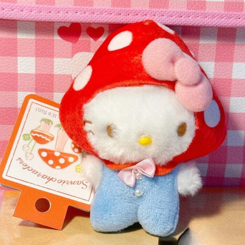 Kawaii Pilz Hello Kitty Plüsch Anhänger Sanrio roter Hut süße Kitty Puppe kreative Rucksack Charm Tasche Zubehör Dekoration Geschenk
