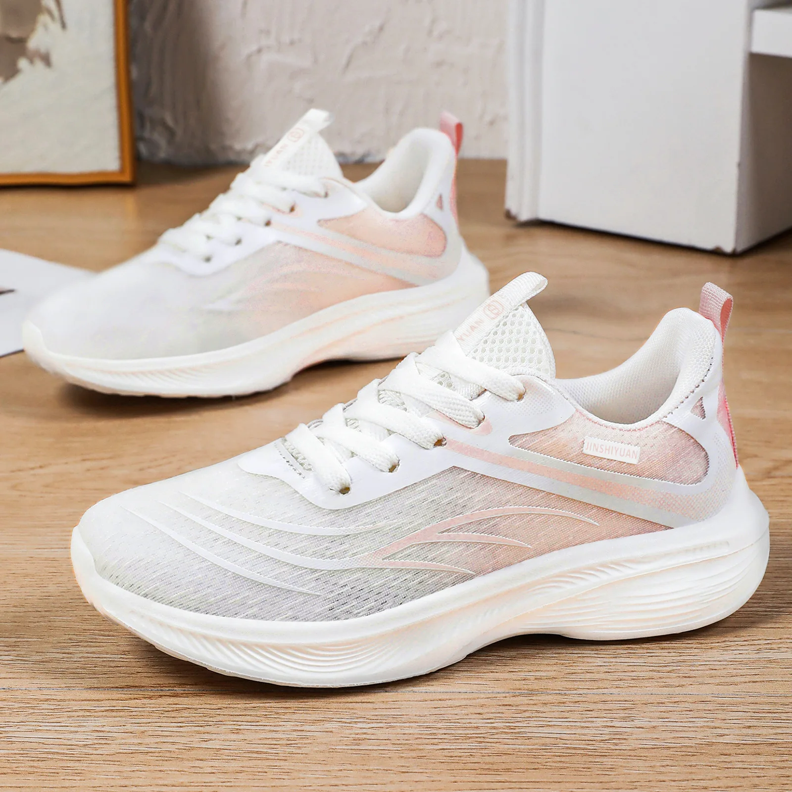 Sportschuhe für Damen 2026, neue atmungsaktive Schuhe, dicke Sohlenpolsterung, lässige Laufschuhe für Studentinnen, Damen-Freizeitschuhe