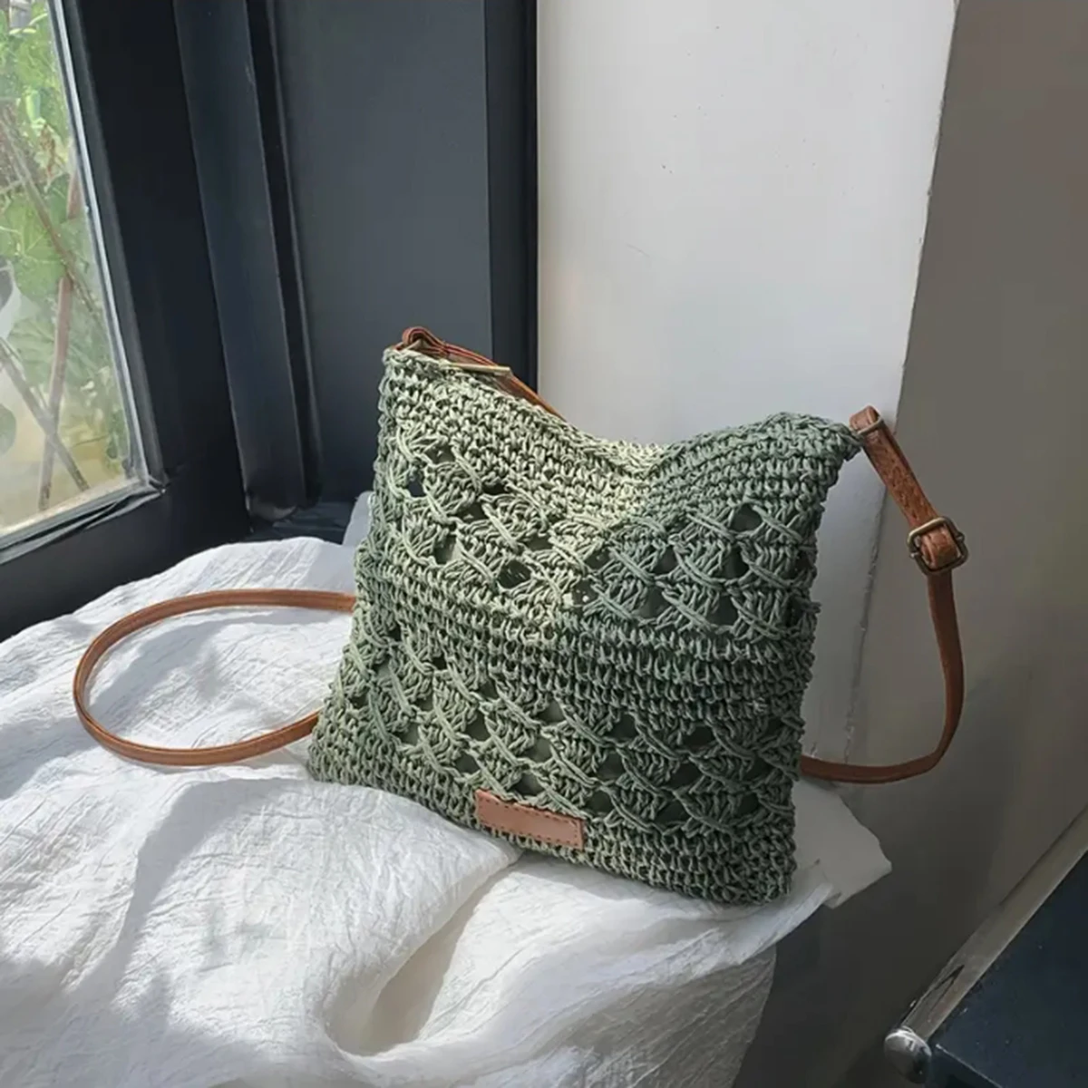 Nuova borsa trasparente intrecciata - borsa a tracolla singola per le vacanze estive, borsa da spiaggia, semplice borsa in erba intrecciata a mano