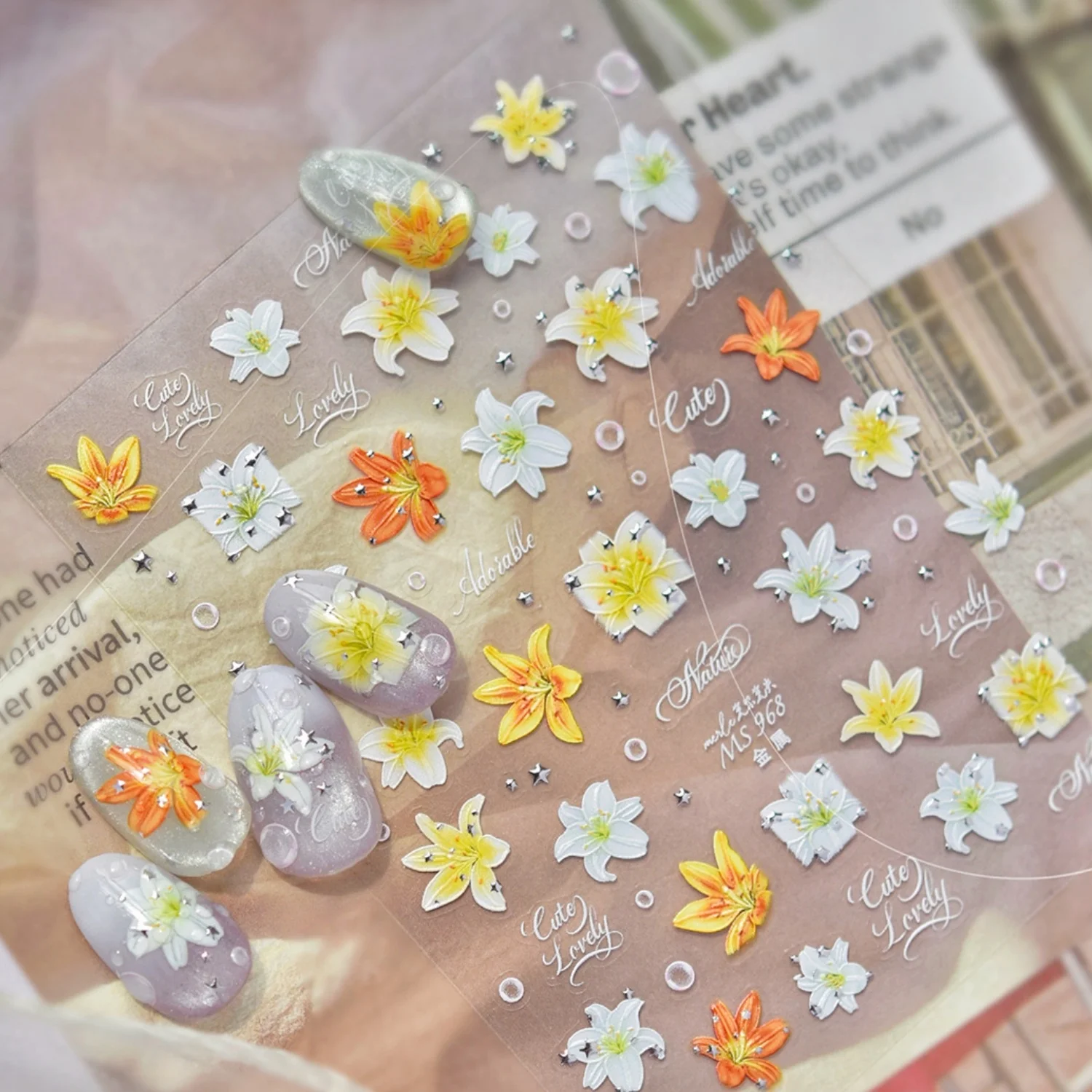 5D Lilien-Blumen Nagelaufkleber Blühende Blütenblätter Silberner Vierzackiger Stern Klare Blasen-Strass Nagelsticker für Frauen Maniküre DIY Image