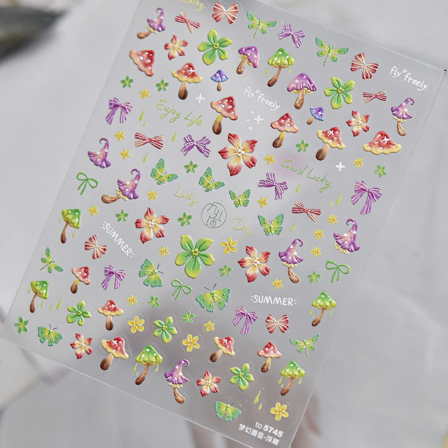 Niedliche 5D Bunte Pilz-, Kleeblatt-, Schmetterlings- und Blumen-Nagelaufkleber für den Frühlingsgarten, Traumhafte Selbstklebende Geprägte Maniküre-Sticker Image