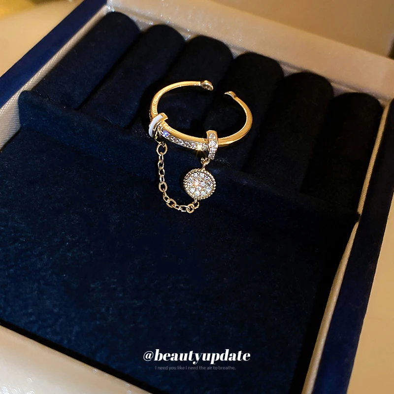 Zirkonbesetzter Diamant-Öltropfen-Ring mit Kreiskette, Verstellbarer Quastenring, Exquisiter Luxuriöser Modischer Ndex-Fingerring Image