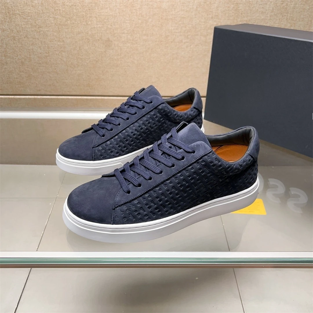 Vulkanisierte Herrenschuhe mit geprägtem Logo, Wildleder, Low-Top-Sneaker, Schnürschuhe, Plateau-Freizeitschuhe, Business-Trainer für den täglichen Gebrauch.