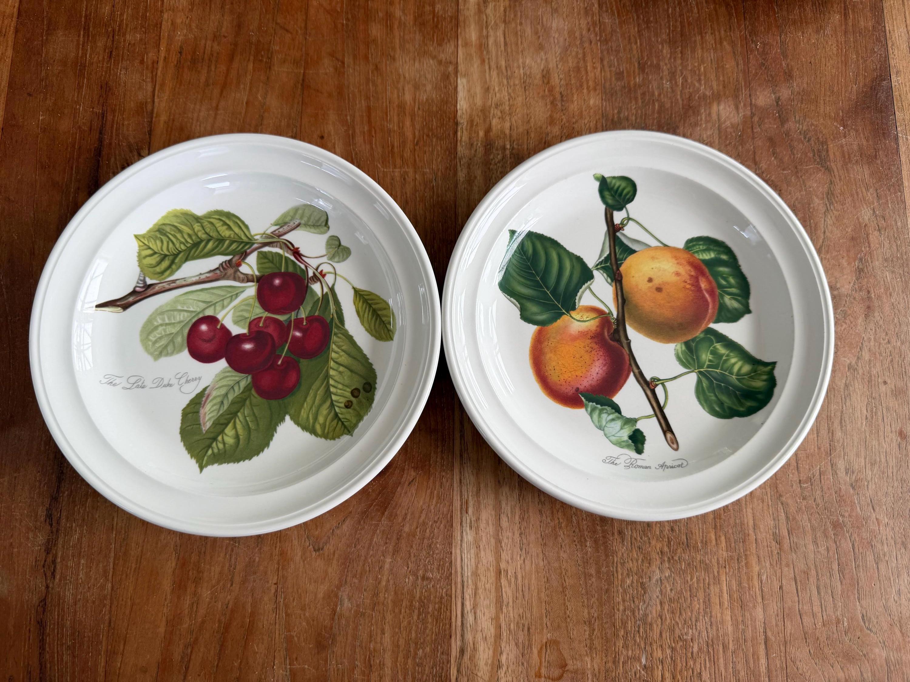 Set di 2 splendidi piatti da colazione/pranzo vintage Portmeirion Pomona - Piatto da colazione/insalata/pranzo - 21 cm/22 cm - Ciliegia e albicocca