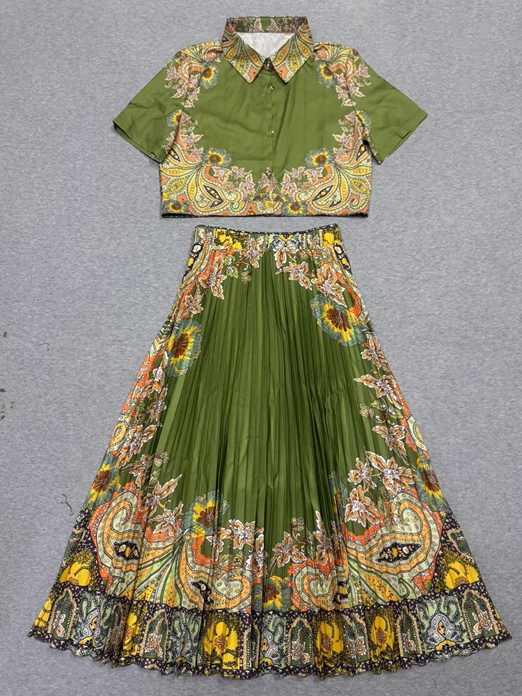 Completo due pezzi estivo 2026 da donna: camicia corta con stampa geometrica retrò e gonna a pieghe ampia con elastico in vita
