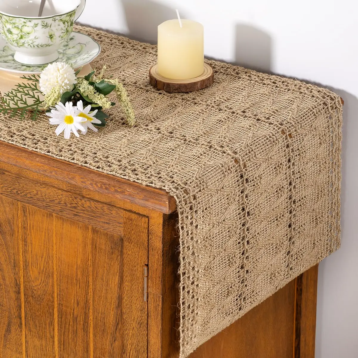 Kleiner Tischläufer aus Sackleinen, Boho, rustikal, Makramee, Frühling, Ostern, Jute, Vintage-Bauernhaus, Couchtisch, Kommode, Schal für Esszimmer Image