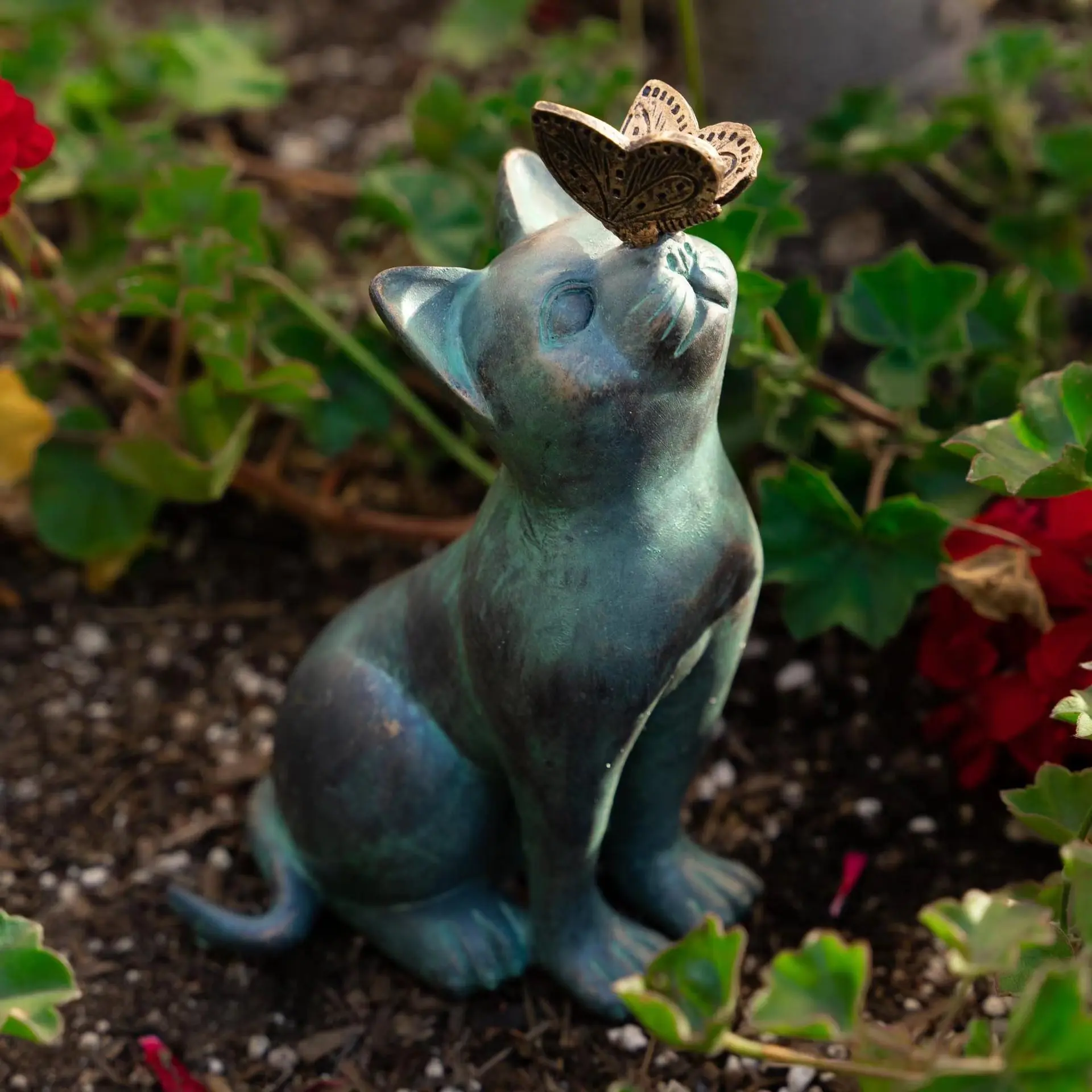 Garten süße Katze Schmetterling Statuen Outdoor Garten Bonsai Shop Dekoration Tier Skulptur Garten Harz Dekor Ornament