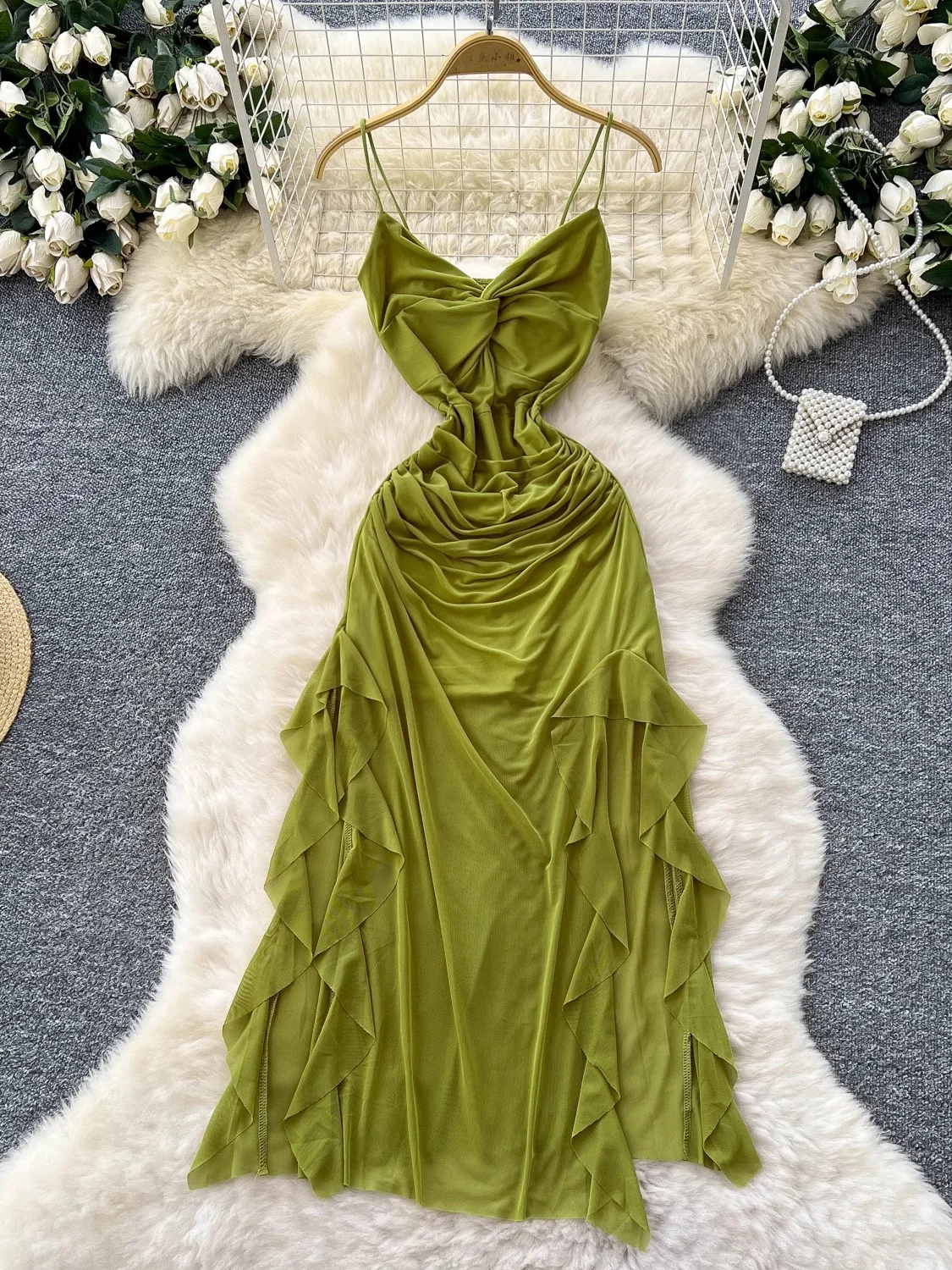 Sommer Frauen Lila/Grün/Schwarz Unregelmäßige Spaghetti Strap Kleid Sexy V-ausschnitt Hohe Taille Party Midi Vestidos Strand robe Neue 2025