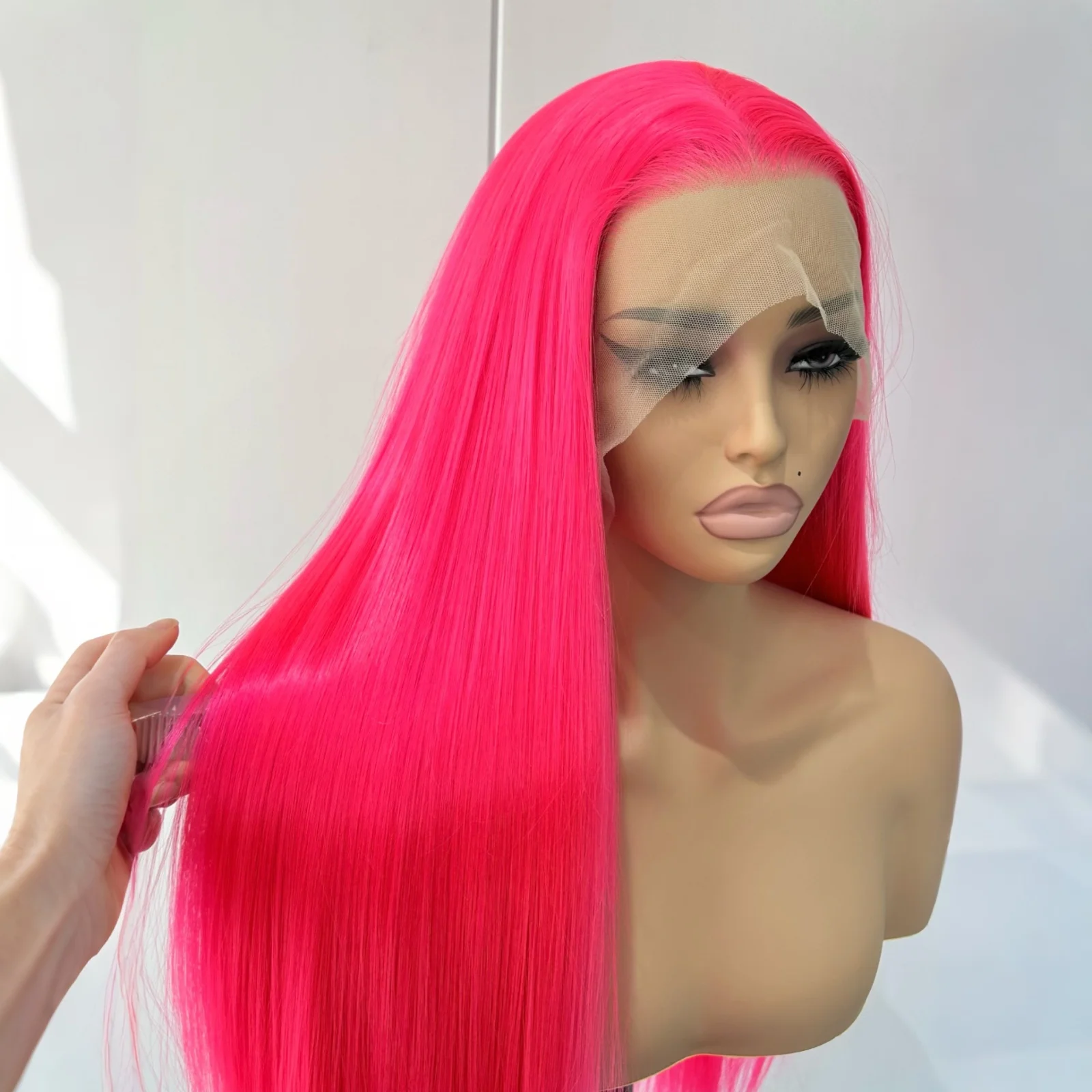Heiße rosa Lace-Front-Perücken für Frauen, langes glattes Kunsthaar, freier Teil, natürlicher Haaransatz, rosarot gefärbte Cosplay-Party-Perücke Image