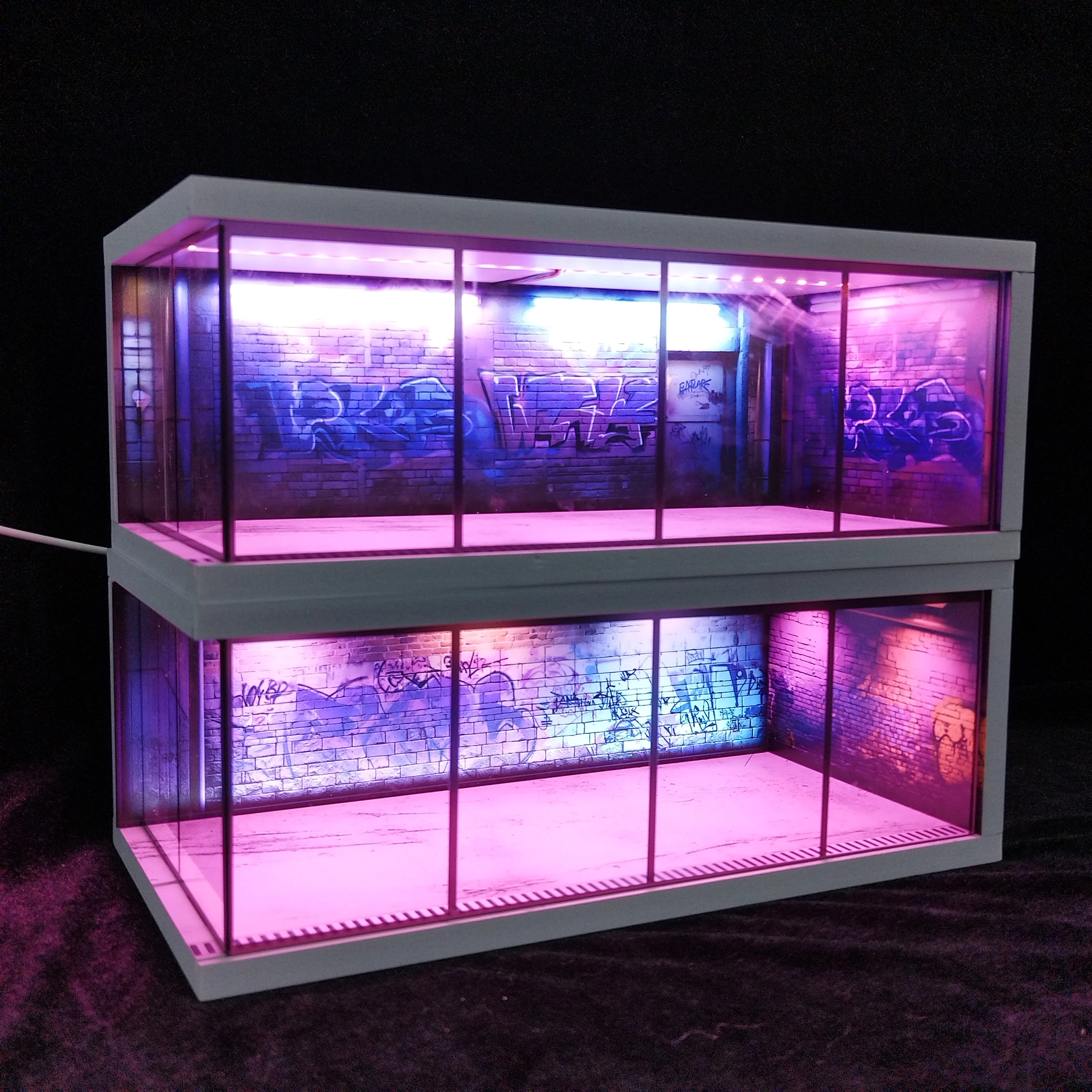 Auto-Garage-Diorama im Maßstab 1:64, mit USB-LED-Licht, realistische Parkplatz-Vitrine für Modellautos und Miniaturfahrzeuge