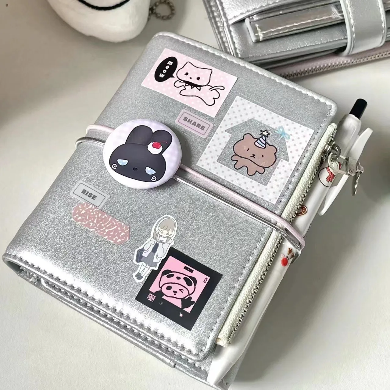 DIY-Handbuch Ins Wind Silber Loseblatt-Handbuch Zeitplan Buch Notizen Tagebuch Buch (Einband aus weichem Leder kann bei den Riemen falten sein)