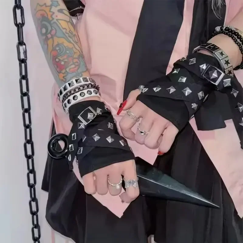 Harajuku Y2k Frauen Schwarz Punk Niet Streetwear Handschuhe Kühlen Seil Kreuz Fingerlose Handschuhe Punk Gothic Kurzen Arm Wärmer Im Freien