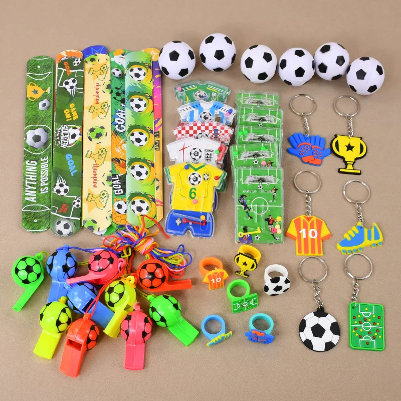 Fußball Party Gefälligkeiten Fußball Thema Armbänder Schlüsselbund Pin Ball Labyrinth Spiel Spielzeug Kinder Geburtstag Party Pinata Füllstoffe Weihnachten Geschenk Image