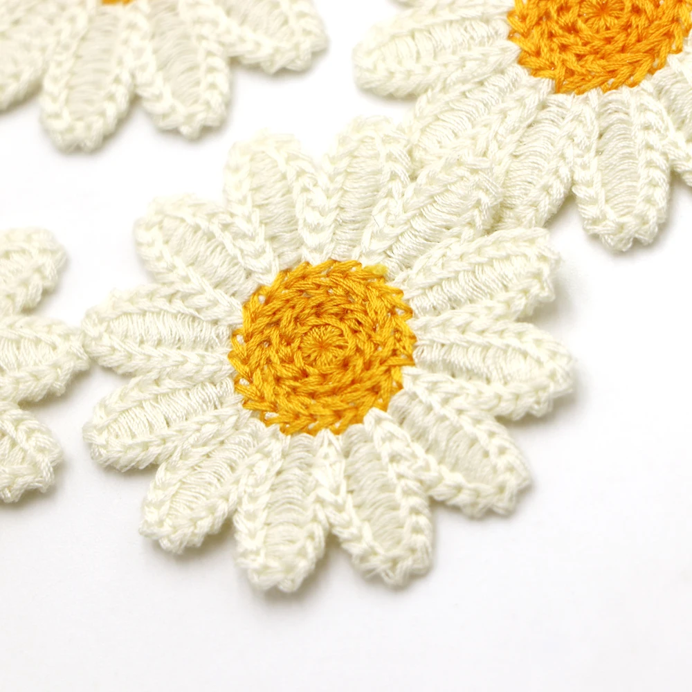 10 Stück weiße Schönheit Gänseblümchen Blumen Stickerei Patches Stoffe Kleidung Nähen Aufkleber Applikation Bekleidungszubehör Handwerk Image