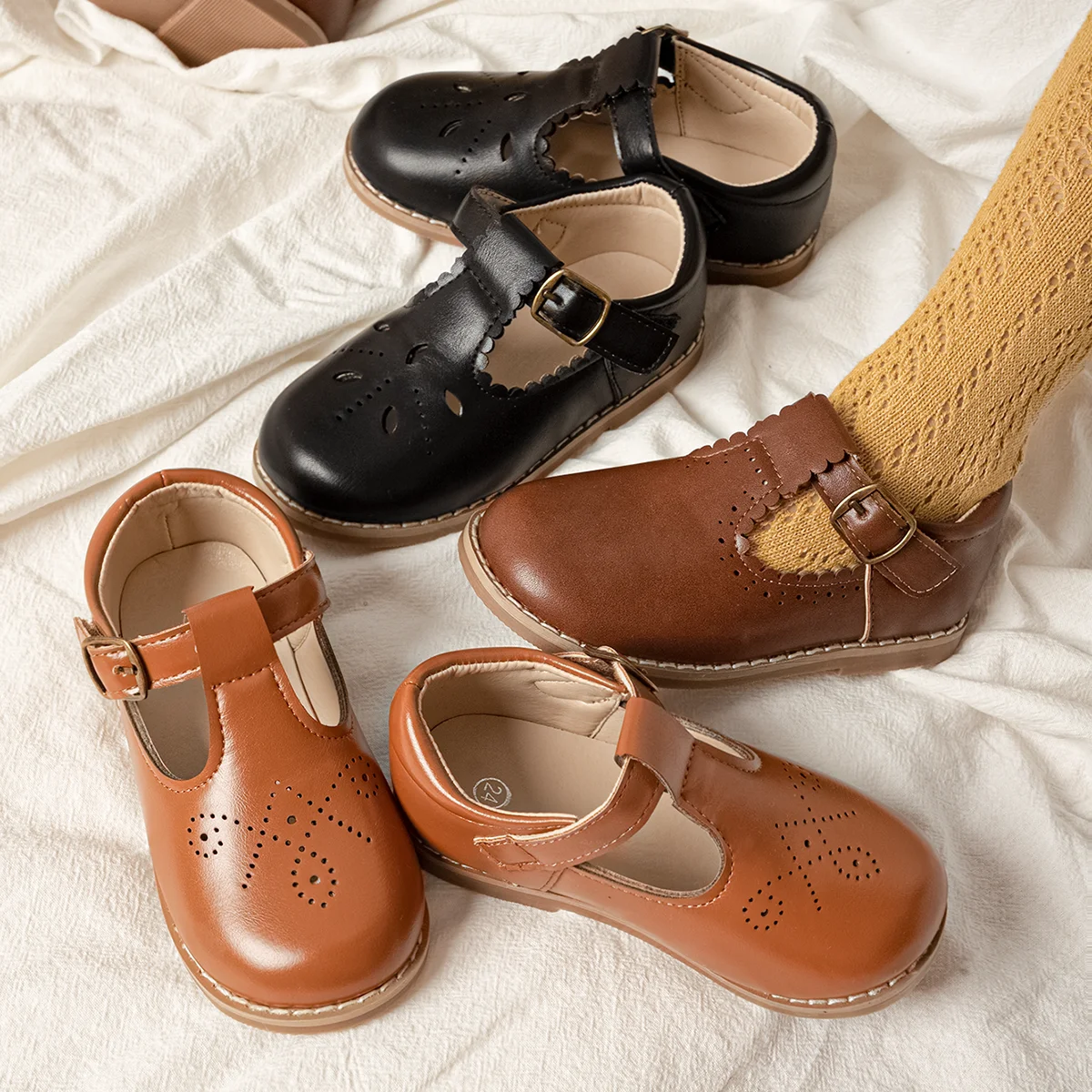 Neue Kinder Retro Leder Schuhe Kinder Mode Design Gummi Weiche Anti-Slip Flache Sohle Jugendliche Teenager Casual Wanderschuhe Image