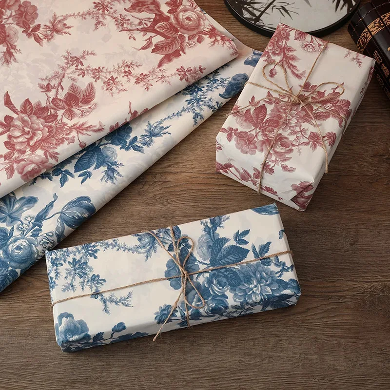 Geschenkpapier mit Pfingstrosenblau-weißem Muster, Schneepernenpapier, Premium-Verpackungspapier im Instagram-Stil, Zubehör und Blumenmuster Image