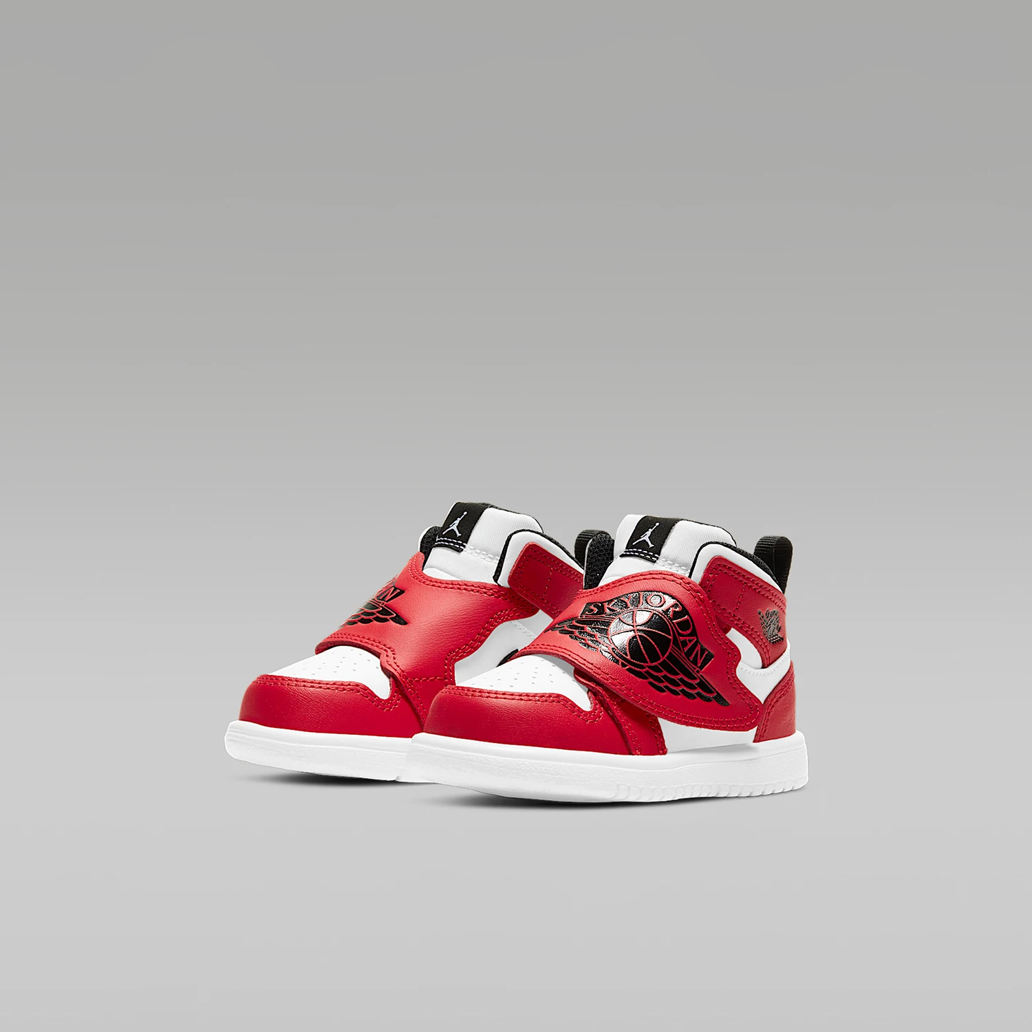 Nike Original JORDAN Infant High-Top Magic Stick Freizeit-Sportschuhe BQ7196-106