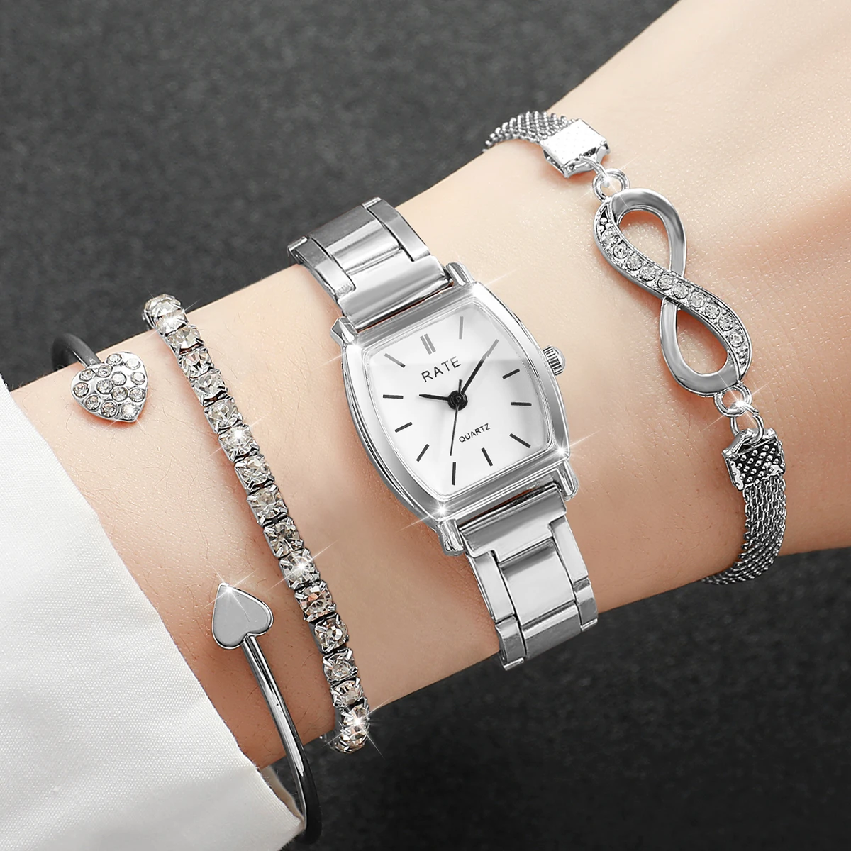 4-teiliges Modisches Damen-Uhren-Set mit Strass-Armbändern, Silberlegierung-Armband, Quarz-Armbanduhr für Damen, Reloj Mujer (Ohne Box) Image