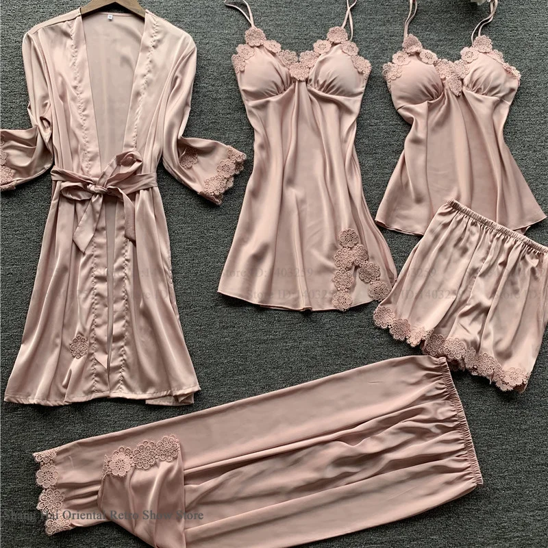 Pyjamas Fünf Stück Set Sexy Spitze Trim Nachthemd Nachtwäsche Frühling Sommer Frauen Bademantel Lose Seide Satin Hause Tragen Pijamas Anzug Image