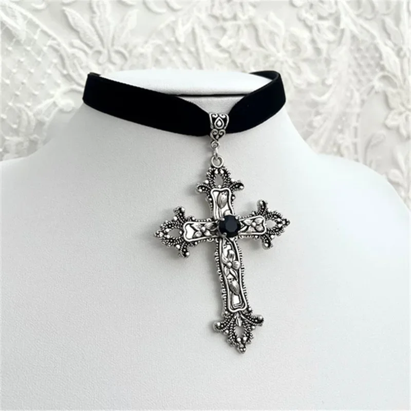 Vintage Antik Silber Farbe Kreuz Halsband Schwarz Strass Gothic Schwarz Seil Halskette Perfekt für viktorianische - Themenversammlungen