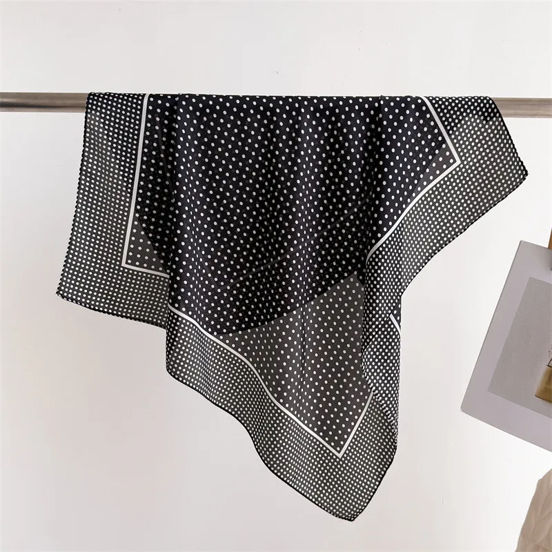 70*70cm Damen-Tuch mit Polka Dots, quadratisch, aus weicher Satin-Seide, luxuriöses Kopftuch, eleganter Schal, Wickeltuch Image