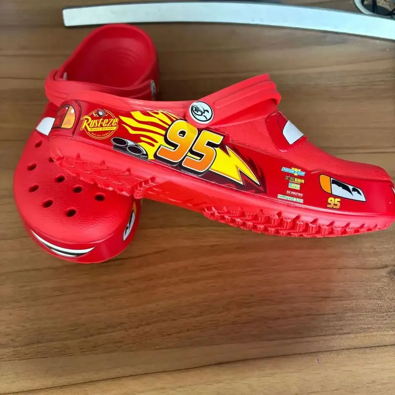 McQueen Cartoon Hausschuhe - Wasserdichte EVA-Strandsandalen mit Atmungsaktiven Löchern Erwachsenen-Freizeitschuhe für Draußen