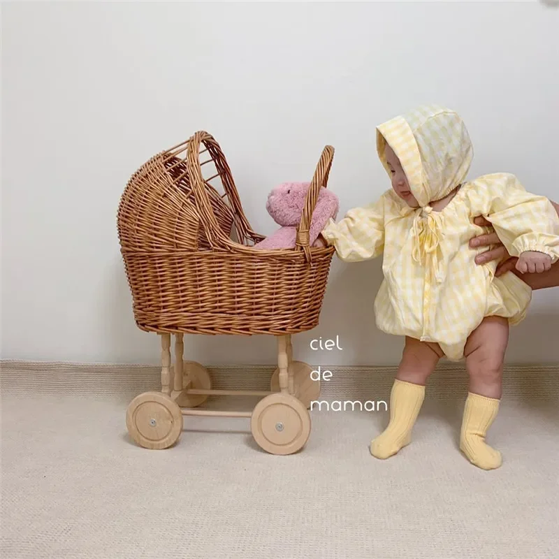 Retro Rattan Puppe Kinderwagen Spielzeug Studio Foto Requisiten Baby Puppe Wagen Kinderzimmer Dekoration Baby Puppe Warenkorb Pretend Spielen Spielzeug