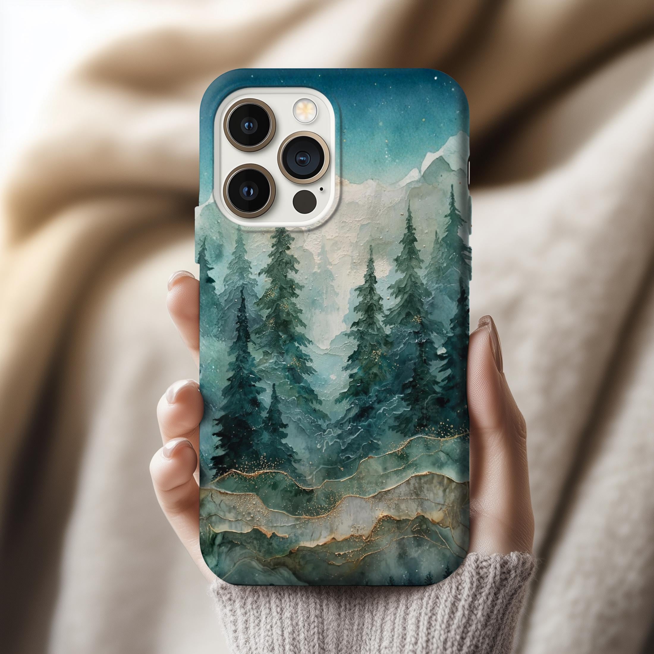 Cover per telefono invernale con pini ad acquerello, regalo per amanti della natura e dei paesaggi, cover protettiva per iPhone 17 16 15 14, cover art