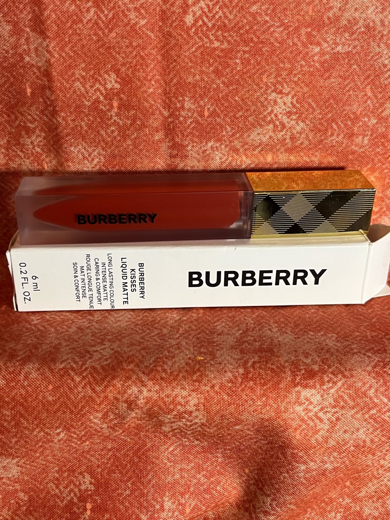 Burberry Makeup | Burberry Kisses Liquid Matte Lipstick In Red/Coral “Fire Red” | Color: Orange/Red | Size: Os