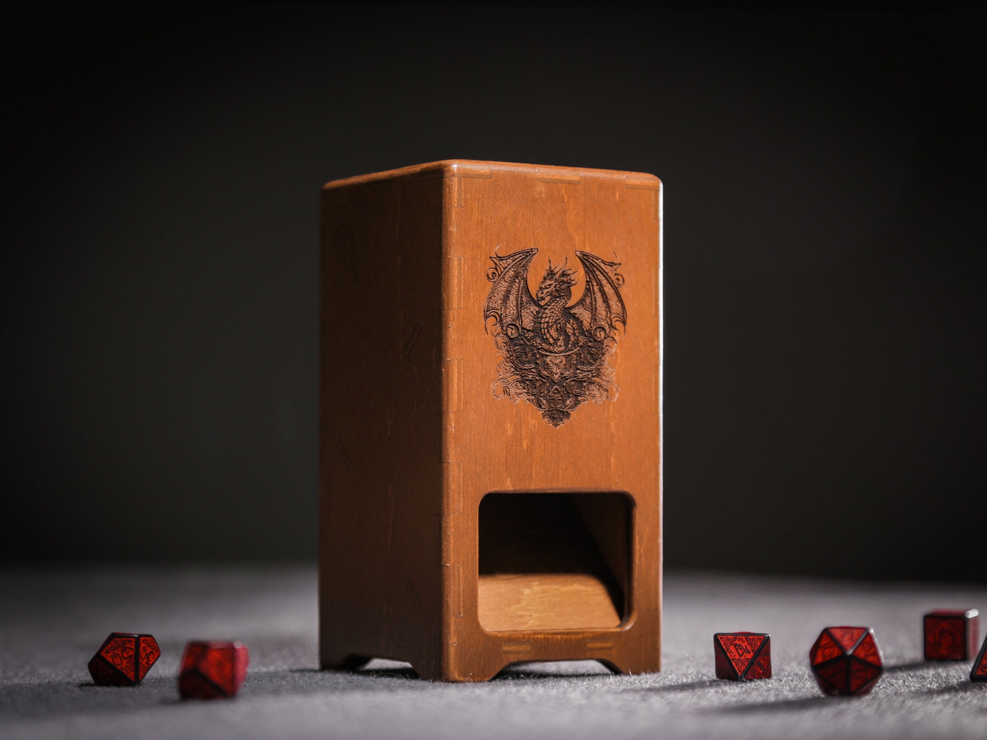 Torre dei dadi, Torre dei dadi Dnd, Rullo di dadi personalizzato, Accessori Dnd, Torre dei dadi del drago in legno personalizzata, Torre dei dadi pieg