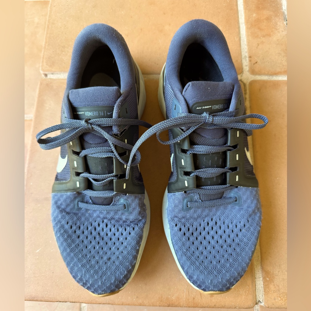 Nike Shoes | Men’s Nike Zoom Vomero 16 Running Shoe Navy/Gray Size 10 | Color: Blue/Gray | Size: 10