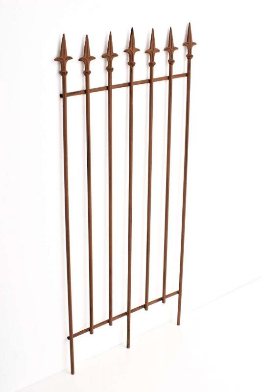 Décoshop26 - Rankgitter für Kletterpflanzen Gartendekoration aus gealtertem braunem Metall 10_0003873 Image