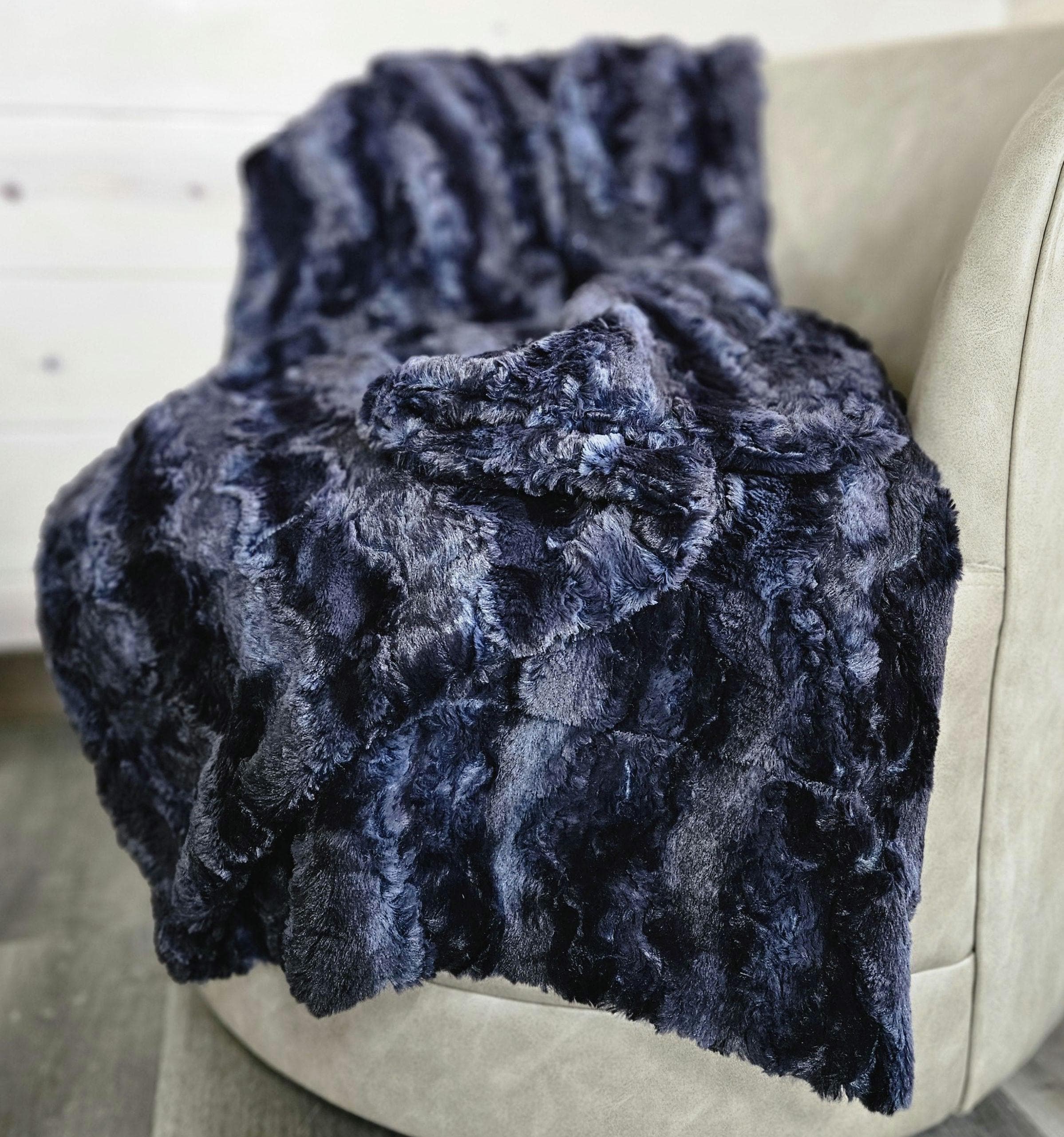 Morbida coperta in finta pelliccia di animale, coperta blu navy in finta pelliccia di coniglio, coperta blu scuro, coperta pesante, coperta minky per