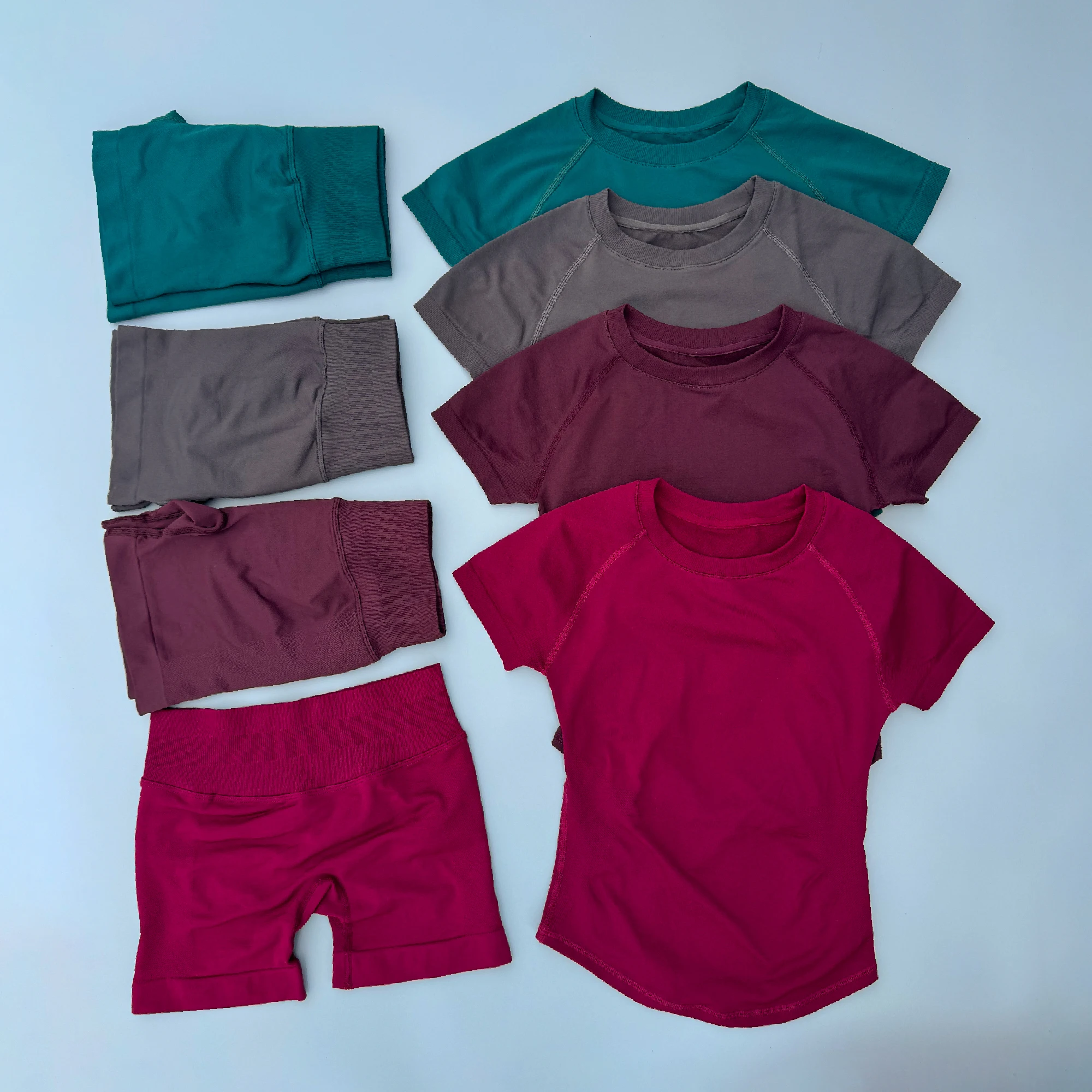 Ensemble de yoga sans couture 2 pièces pour femmes, haut court à manches courtes, short de sport, tenue de sport pour la salle de sport, la course à pied, la course à pied, AURA SHARK