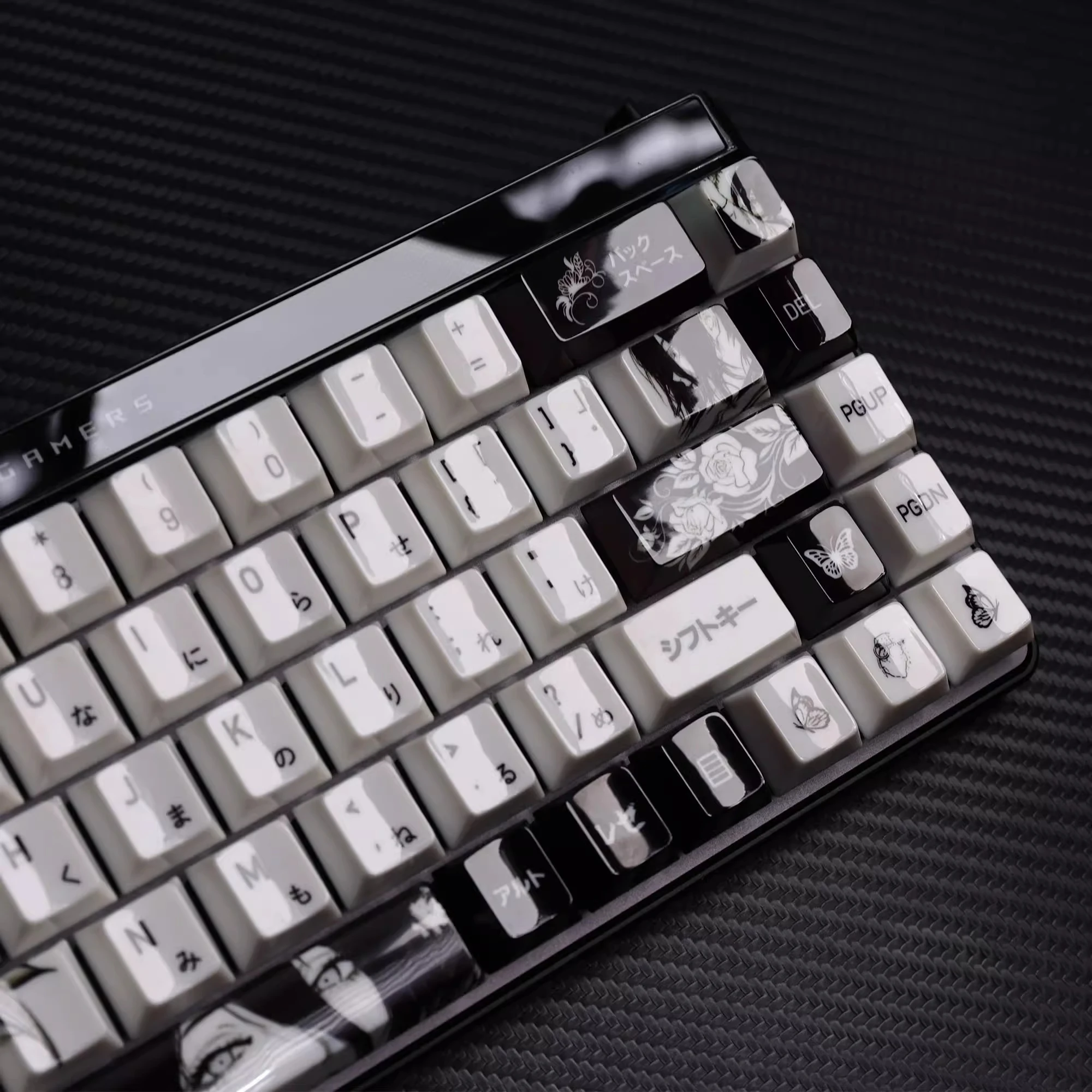 Reze Tastenkappe mit Keramikstruktur, Kirschprofil, 126 Tasten, Anime-Kettensägenmann-Thema, PBT-Beschichtung, Spiegel-Tastenkappe, DIY mechanische Tastatur Image