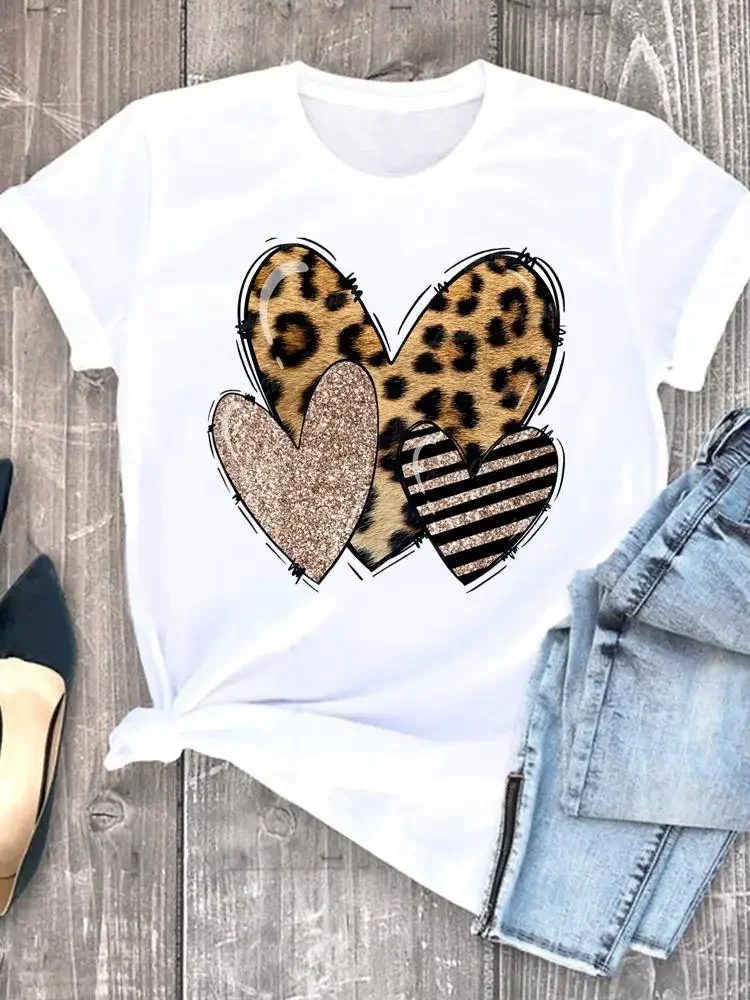 Sommer Leopard Liebe Herz T-Shirts süße Mode Frauen T-Shirts Casual Kurzarm regelmäßige weibliche Grafik T-Shirt Kleidung Image