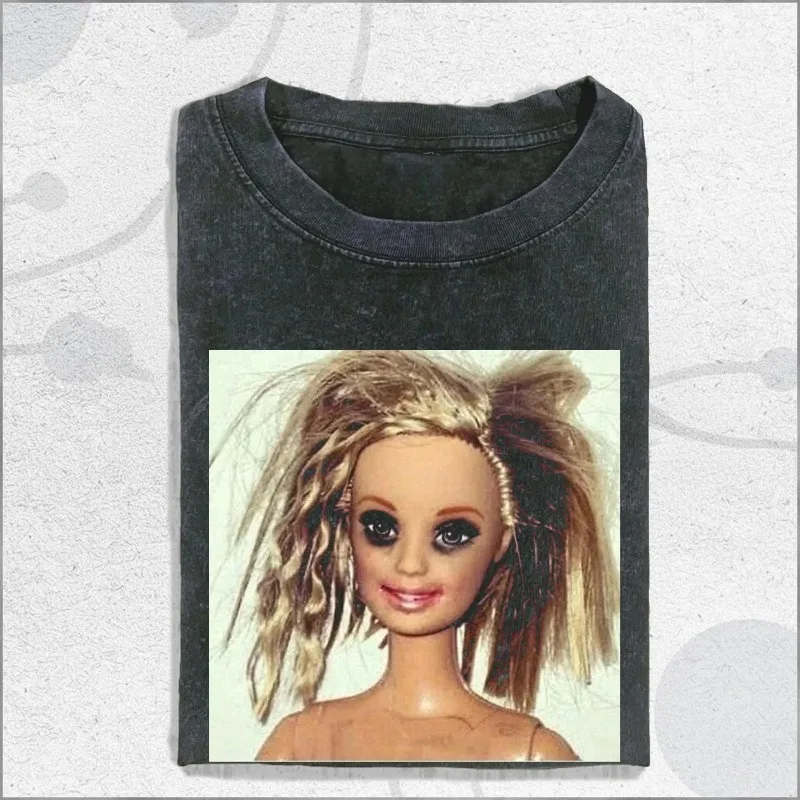Vintage Washed Messy Doll Shirt, Unsettling Doll Portrait Tee Sommerliches Washed T-Shirt Top für Herren und Damen Image