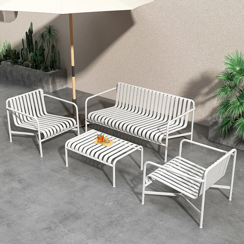 ! Modernes Outdoor-Metalltisch- und Stuhl-Set für Bankette und Gastronomie – Schlichtes Design für Milchtee-Läden, Innenhöfe und Balkone