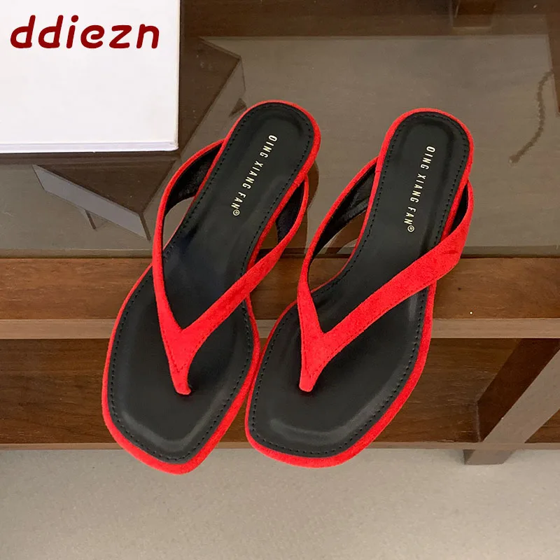 Neu im Sommer: Damen-Slipper, Flip-Flops für Frauen, niedriger Keilabsatz, Designer-Schuhe, modische offene Zehensandalen, Slides, Damenschuhe