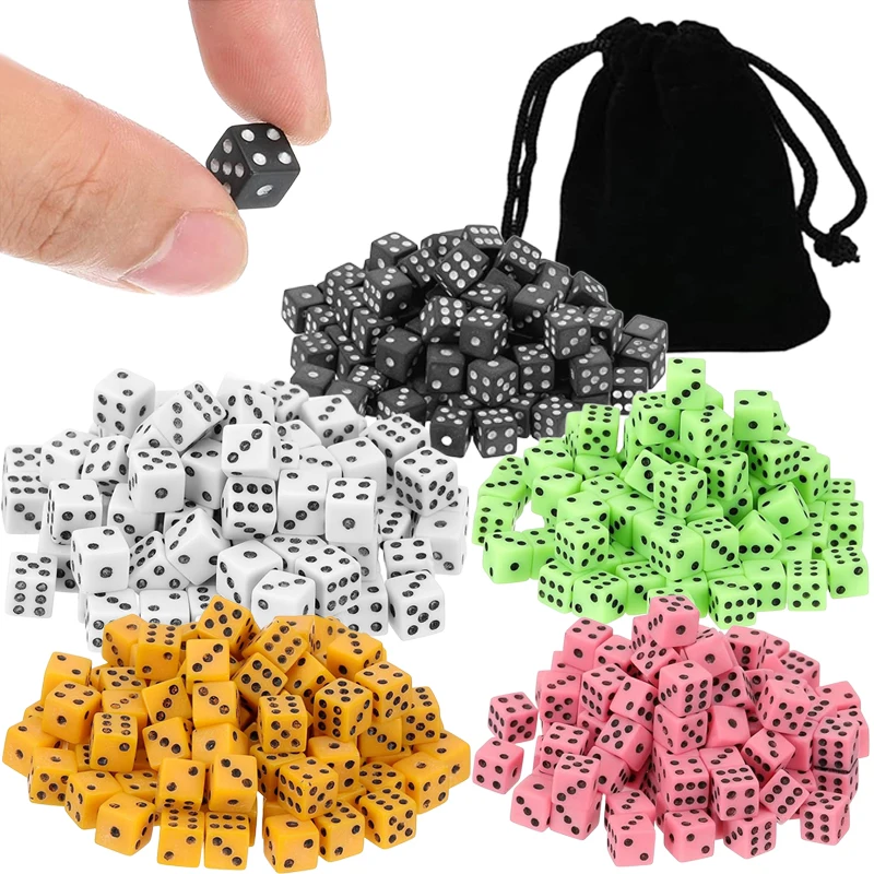 500 Stück 8mm Mini 6-seitige Würfel aus Acryl mit Beutel für Partyspiele Unterhaltung Glücksspiel-Requisiten Schachbrett-Spielzubehör TMZ Image