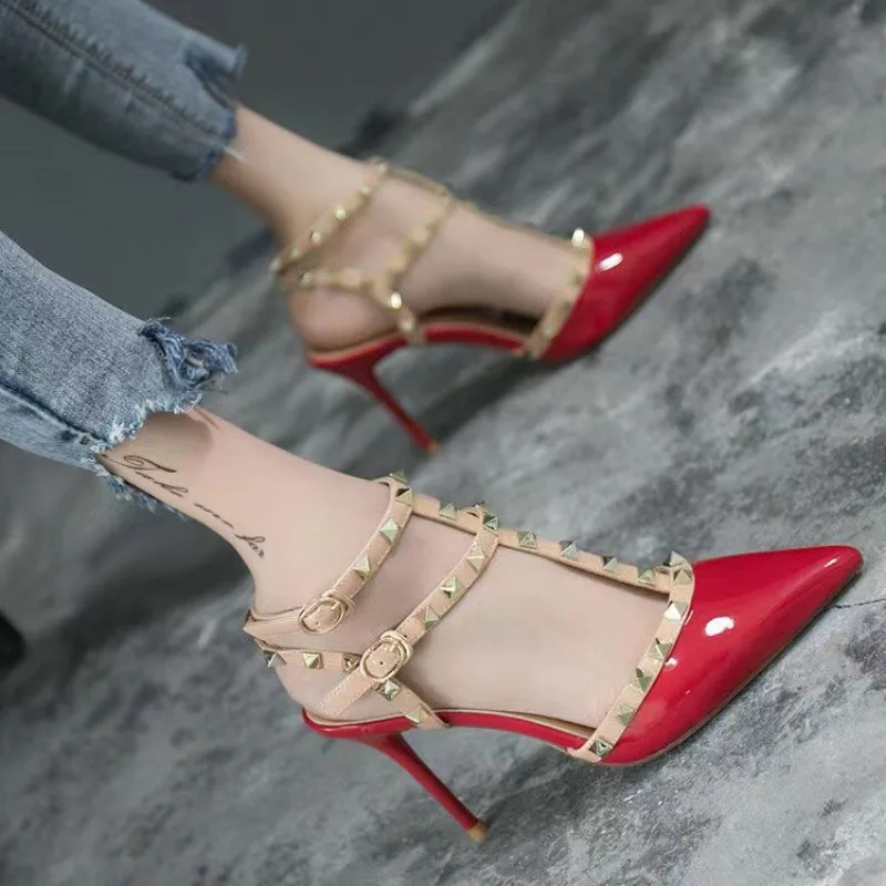 Sexy Party-Schuhe für Damen, 2022, Sommer, Luxus-Punk, Metallniete, High Heels, Gladiator, spitze Zehen, Stiletto-Sandalen, elegante Schuhe