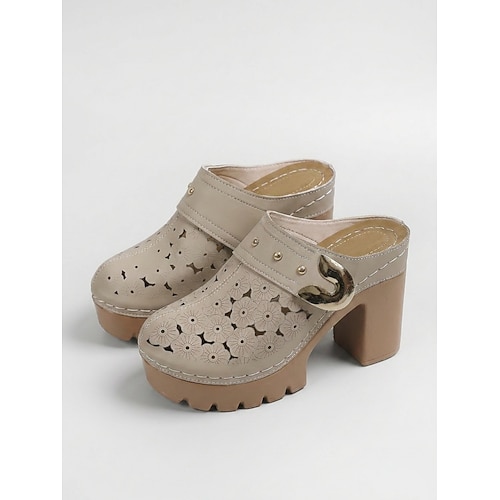 Perforierte Damen-Clogs mit Blockabsatz – Retro-Clogs mit Absatz und Nietenbesatz, offene Schuhe hinten für Freizeitaktivitäten und Sommerveranstaltungen Image
