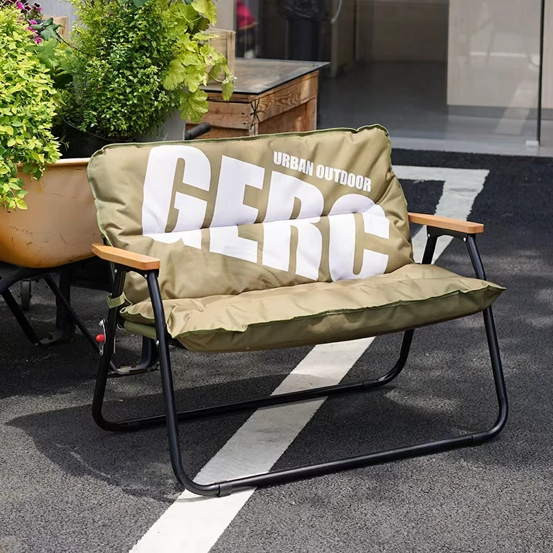 GERC 2-Sitzer Klappbarer Campingstuhl, Weich Gepolsterter Outdoor-Liebessessel mit Holzarmlehnen, Tragbarer Doppelstuhl für die Terrasse Image